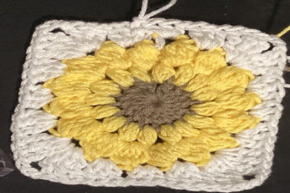 Sunflower Granny Crochet: A Bright Creative Motif